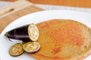Omelete de queijo e beringela